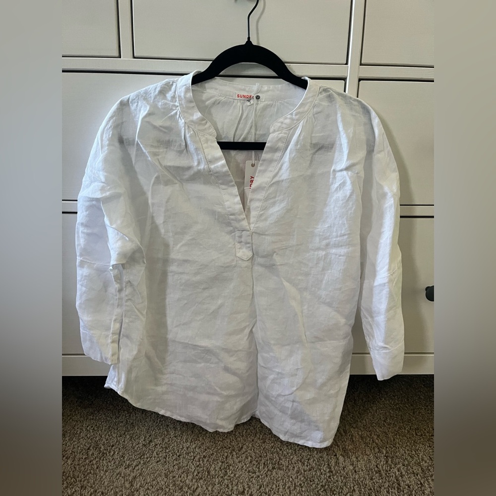 NWT sundry linen split neck